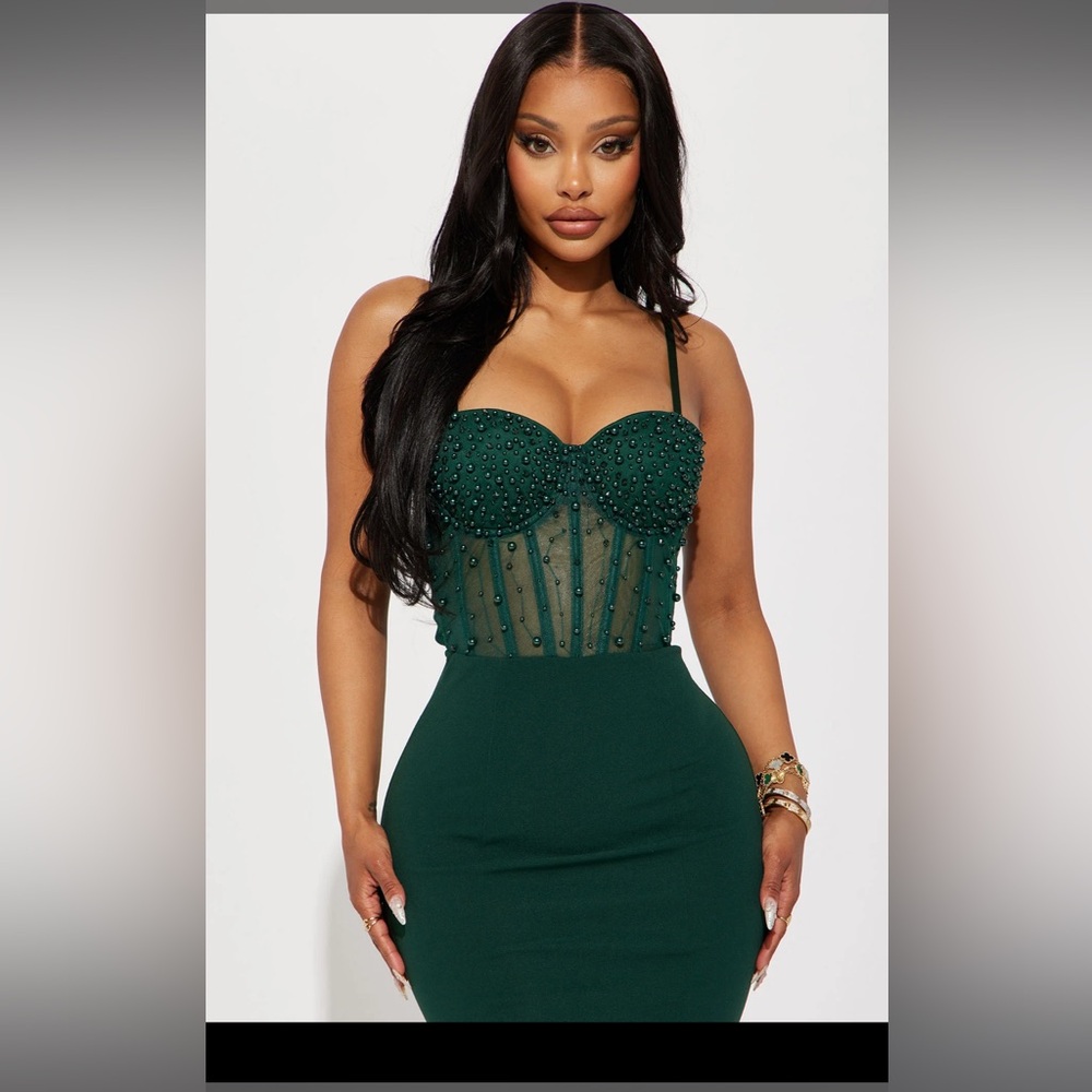 Emerald green beaded corset dress - Picture 2 of 3